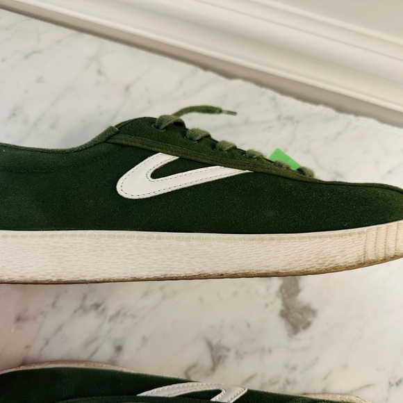 Tretorn Sneaker Suede in Olive size 8 - Picture 2 of 5